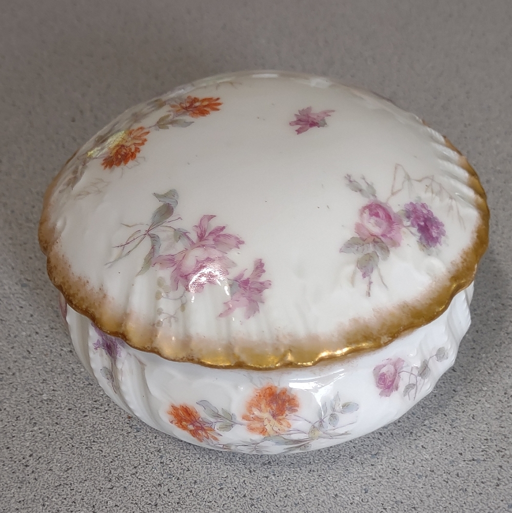 Firm Final price!*Porcelain Limoge powder jar(FR)